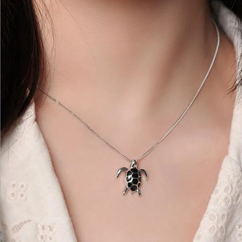 Collier tortue à carapace contrastée – Image 5