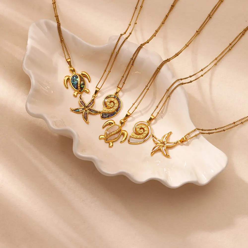 Collier tortue et pendentifs marins colorés – Image 3