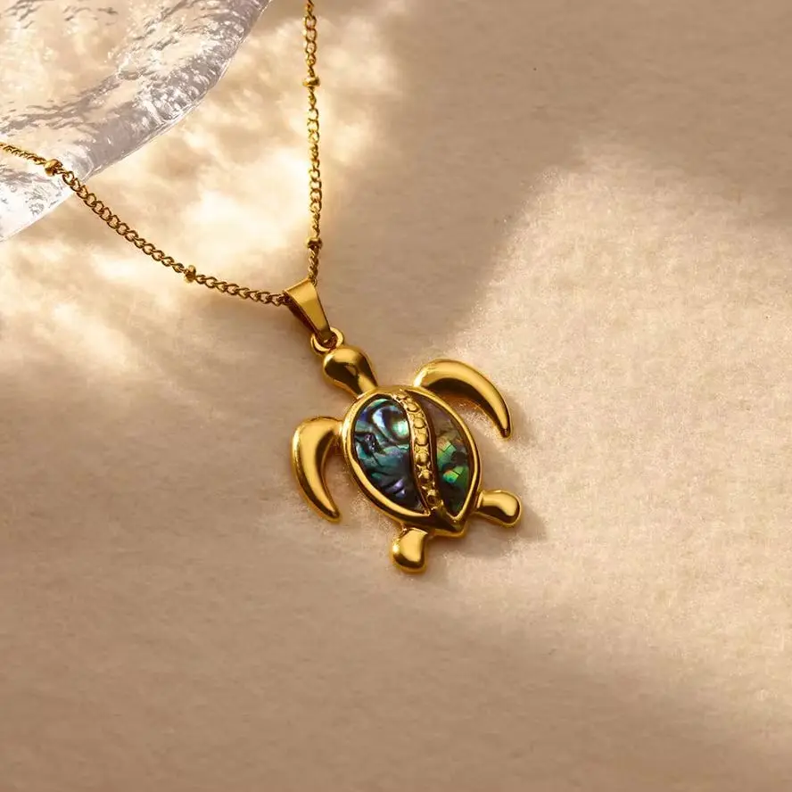 Collier tortue et pendentifs marins colorés – Image 2