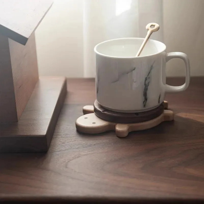 Dessous de tasse tortue en bois — vue de détail 1