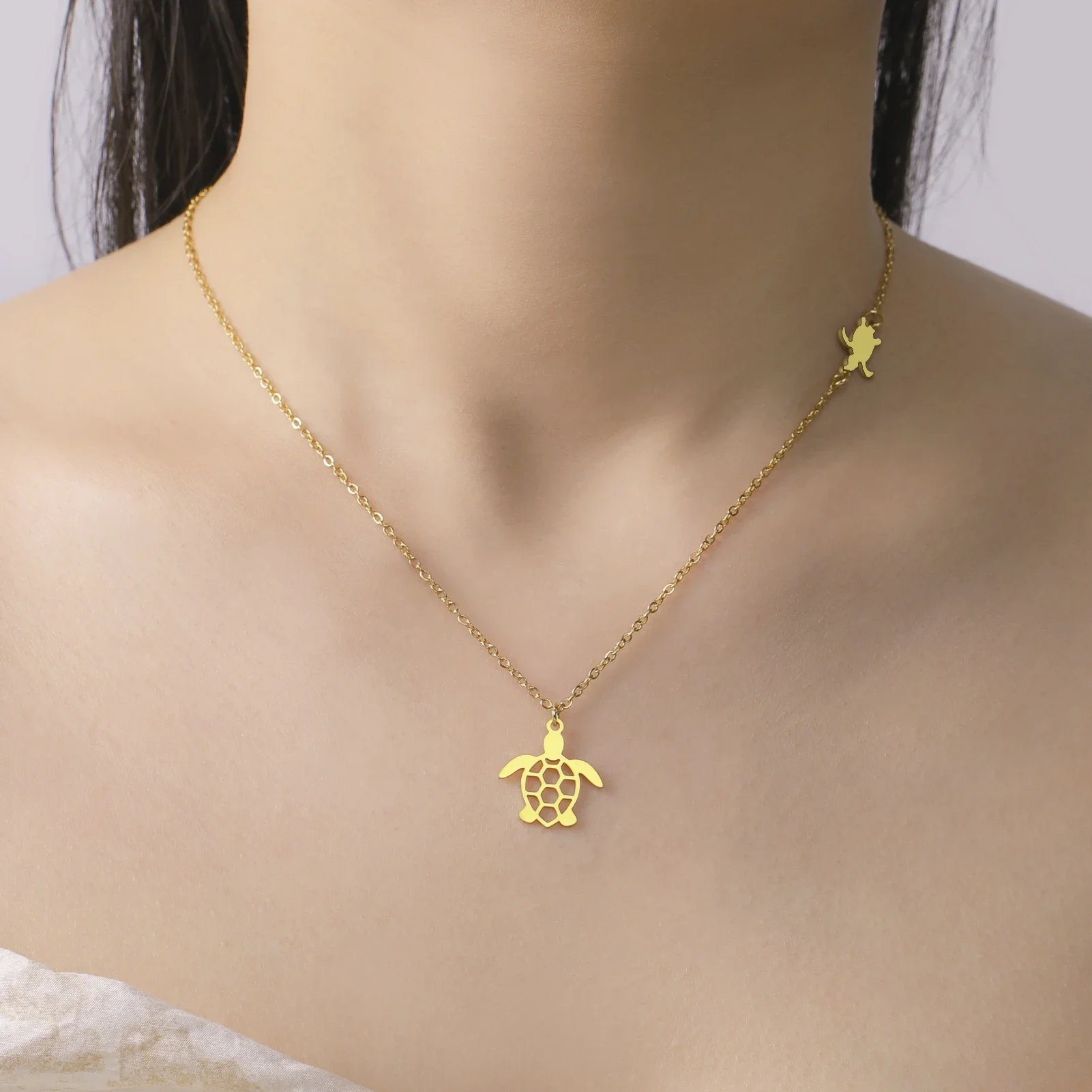 Collier tortue en acier avec chaîne réglable