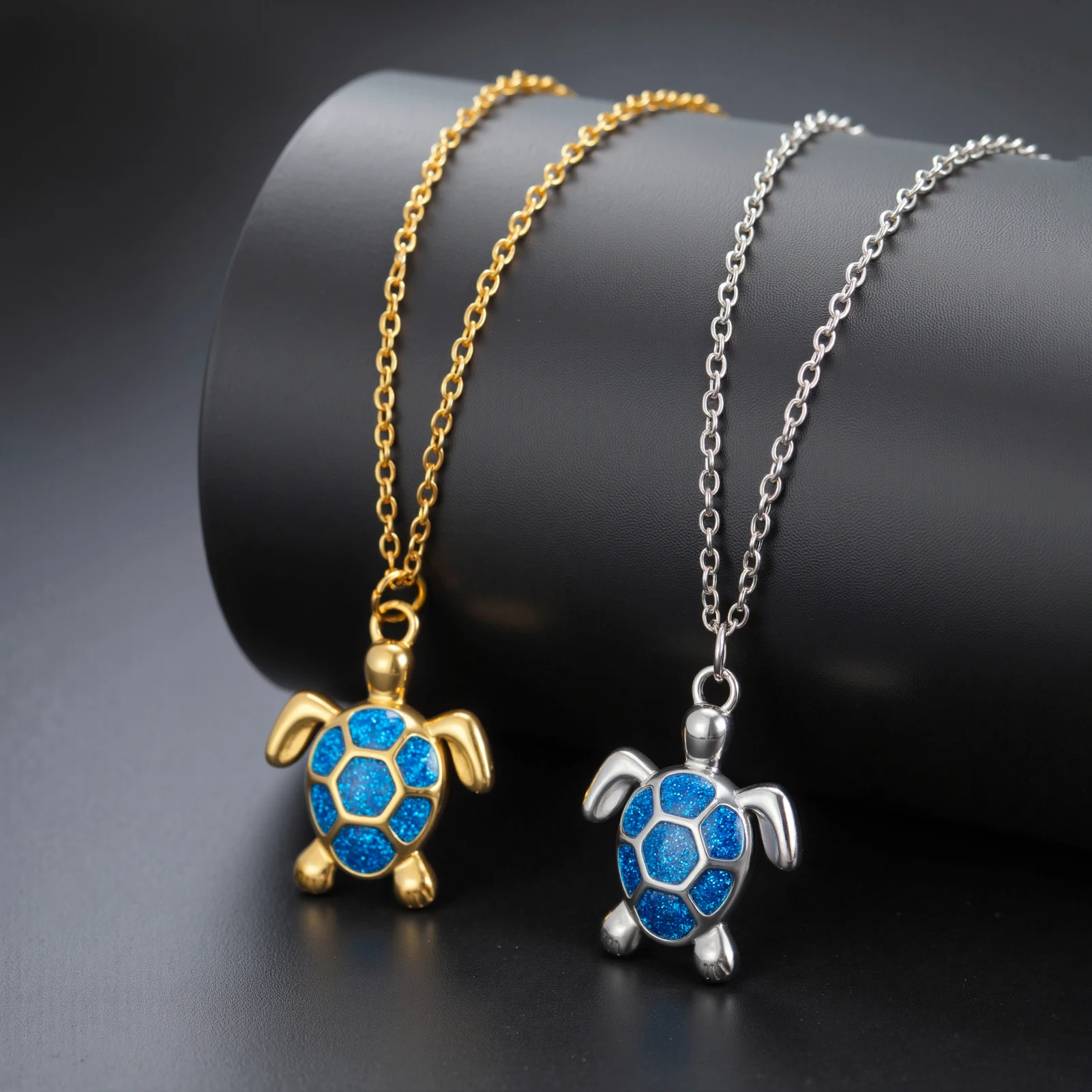 Collier tortue bleue en acier inoxydable – Image 2