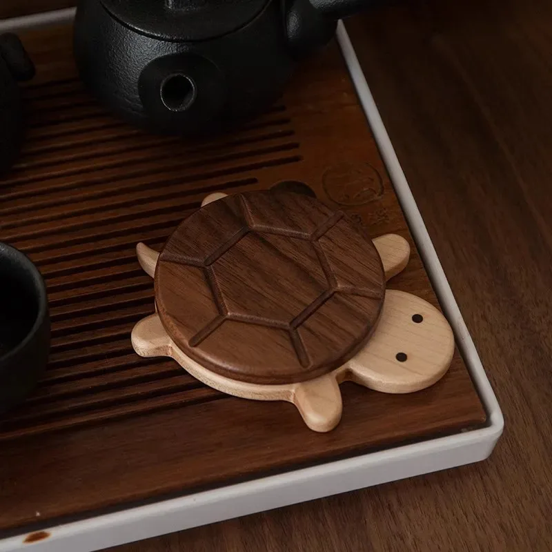 Dessous de tasse tortue en bois — vue de détail 2